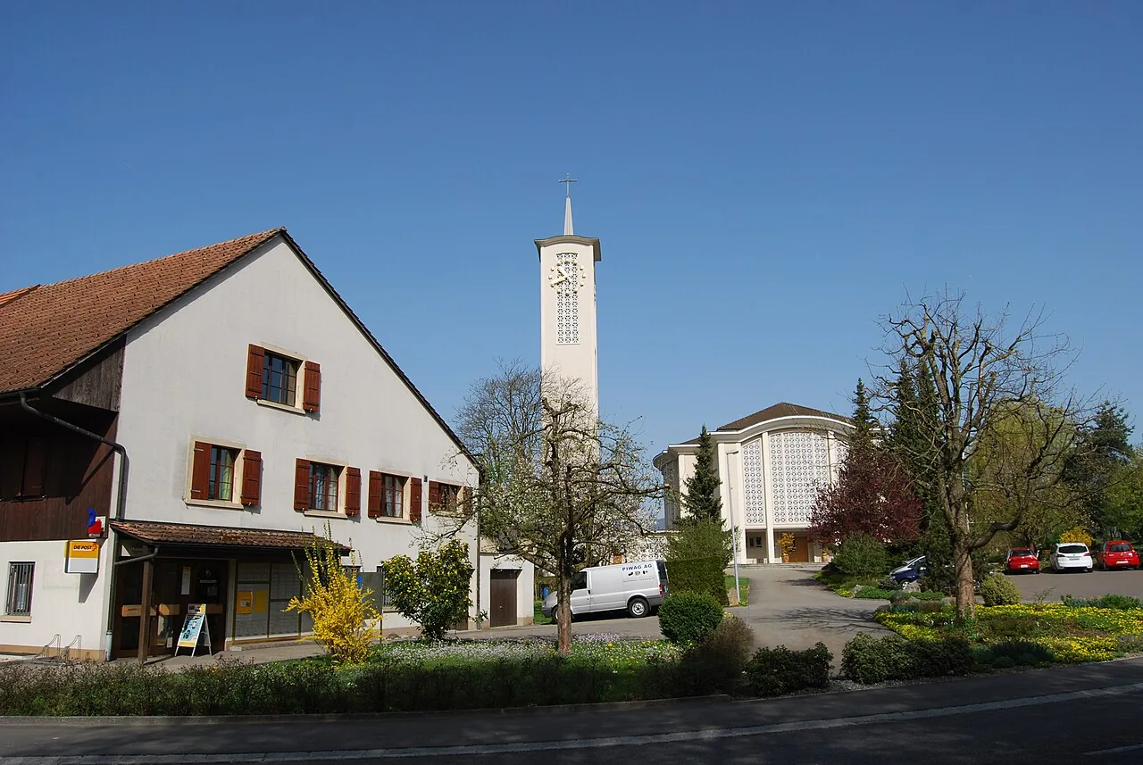 Post und Kirche in Fulenbach im Kanton Solothurn